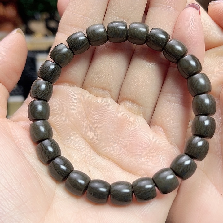 和田玉手链未镶嵌卡9直切草花手串