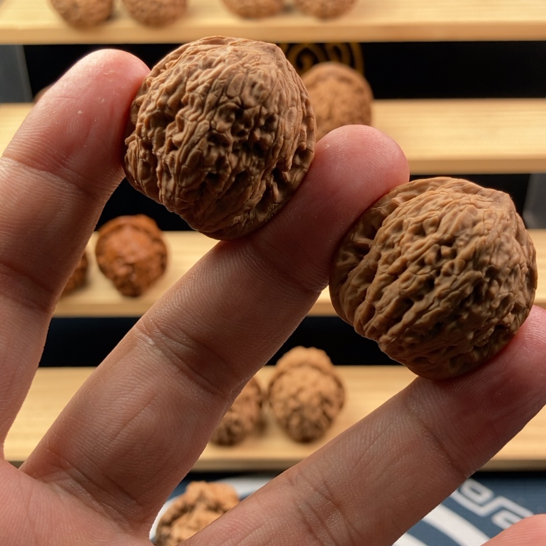 文玩核桃把件30.5全品山地绣球手捻