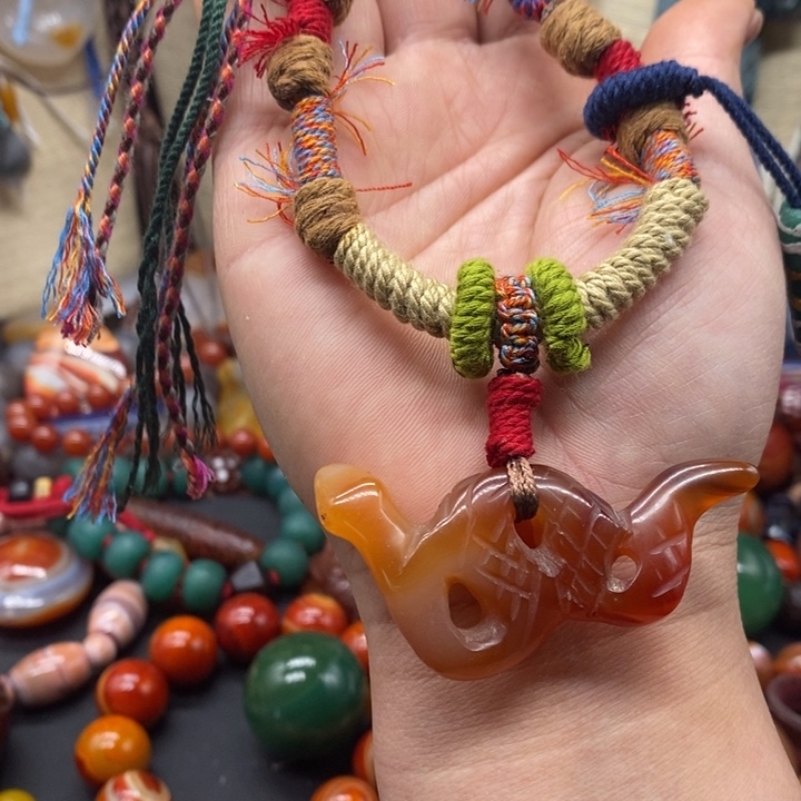 玛瑙/玉髓颈饰未镶嵌