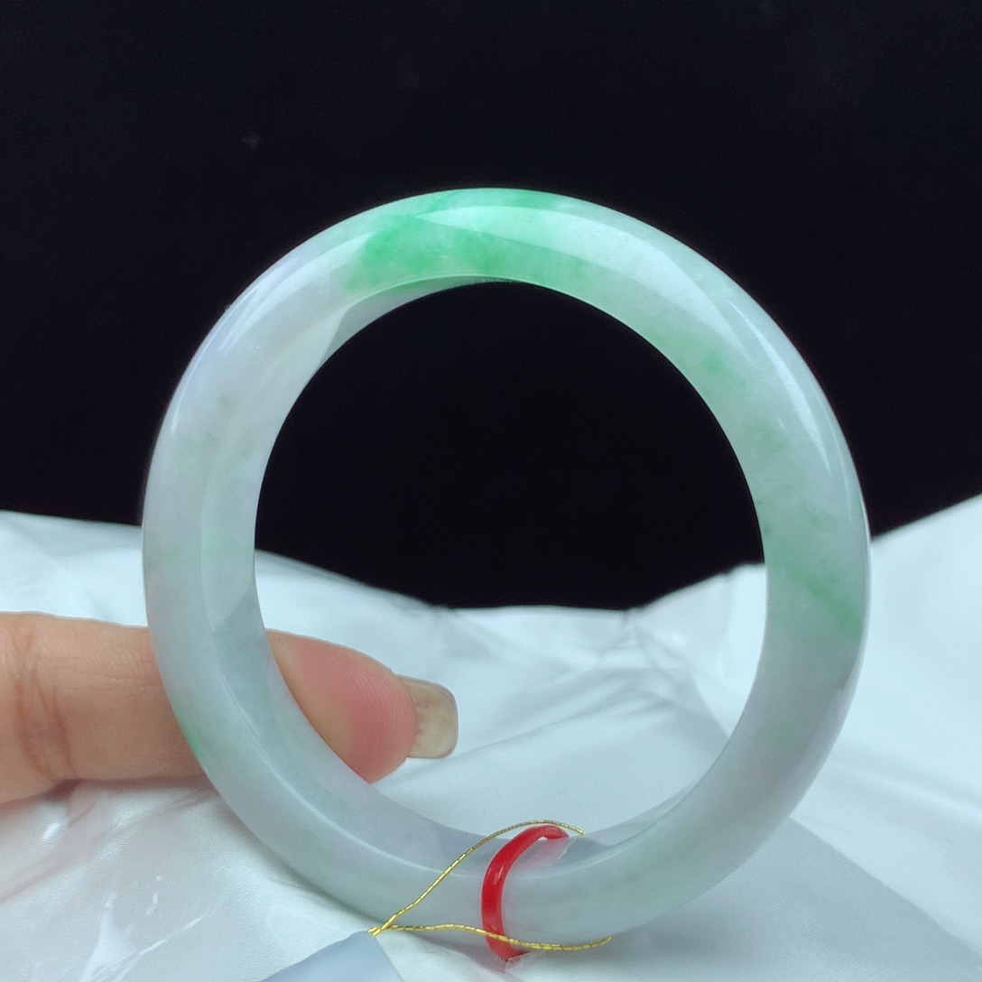 翡翠手镯未镶嵌54圈 0936