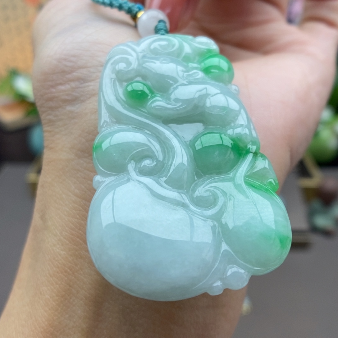 翡翠未镶嵌颈饰吊坠103