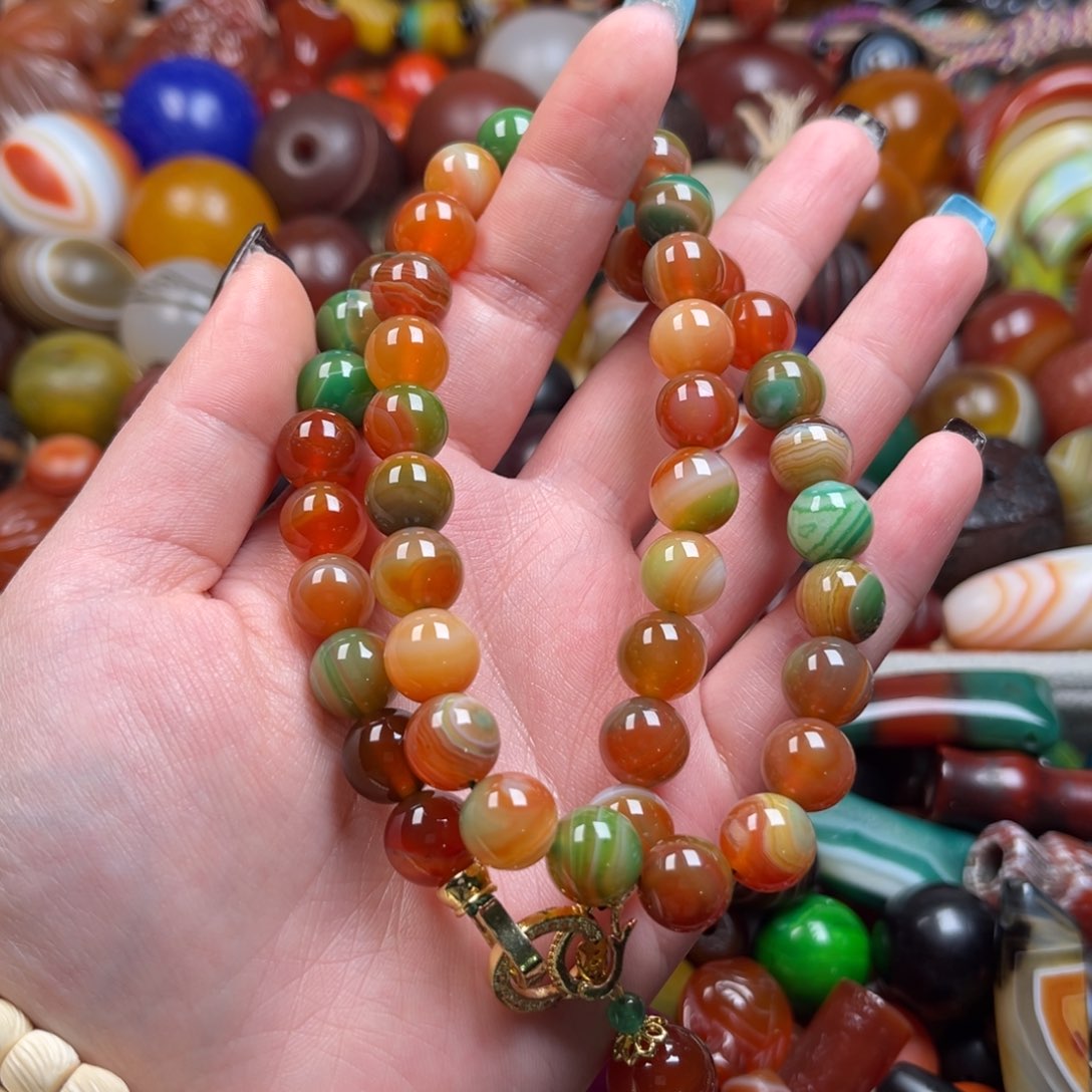 玛瑙/玉髓颈饰未镶嵌