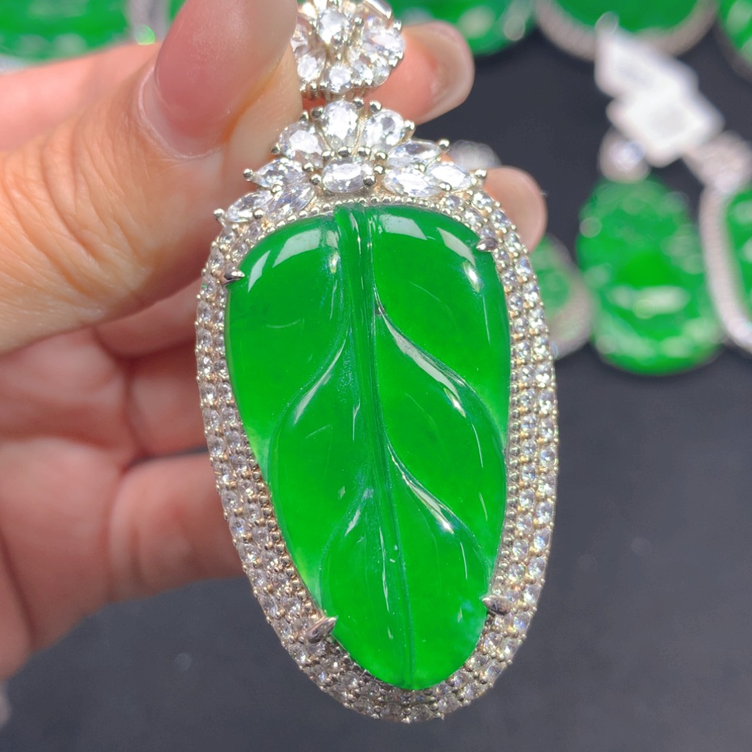 翡翠颈饰银S925镶嵌111111111