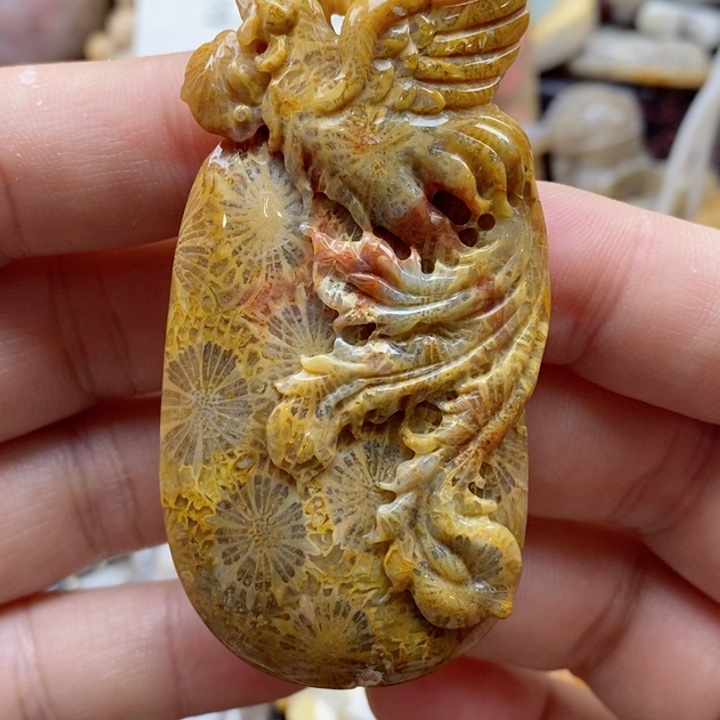 硅化珊瑚（珊瑚玉）颈饰未镶嵌