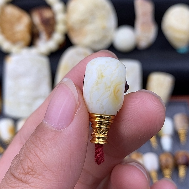 琥珀未镶嵌裸石11虎皮三通c776