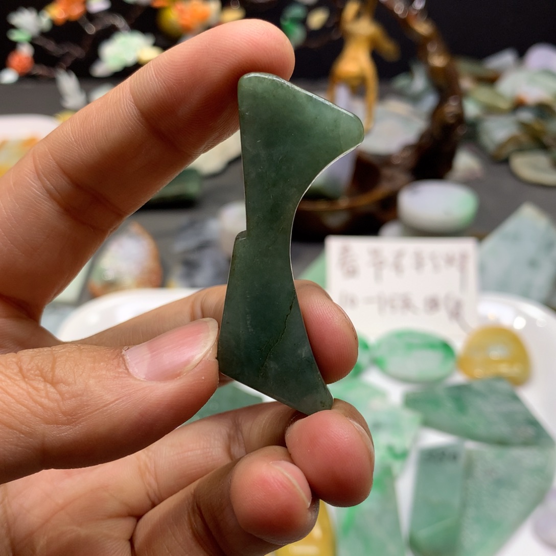 翡翠耳饰未镶嵌天**古天然翡翠