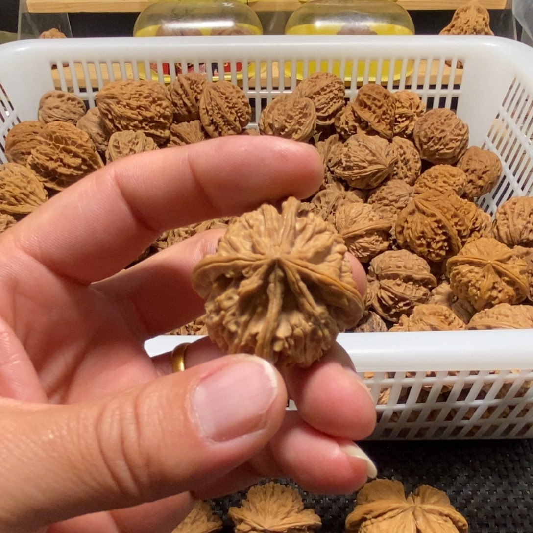 橙****吊坠文玩核桃核桃异形