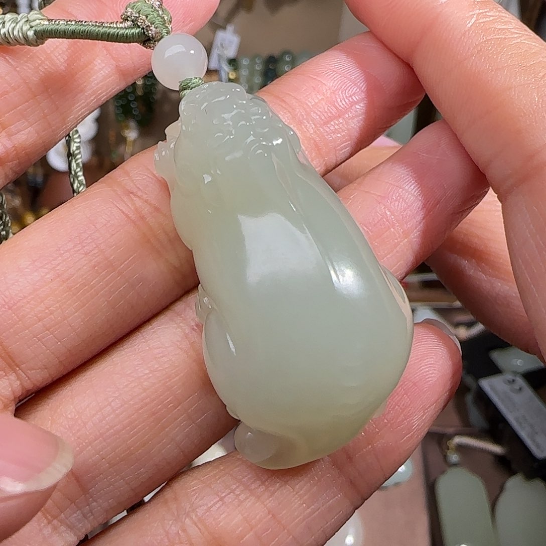 和田玉颈饰未镶嵌