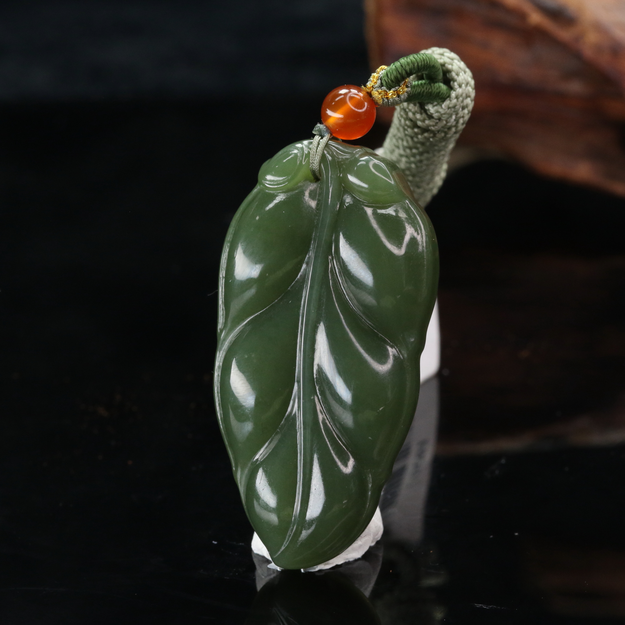 2和田玉碧玉叶子吊坠/300067上海嘉禾拍卖