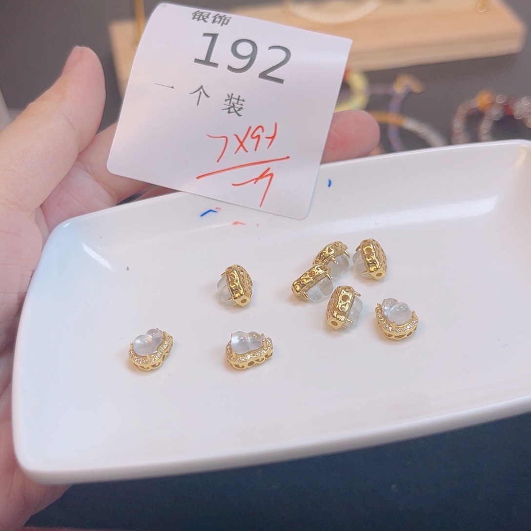 水晶珠宝半成品银S925镀金镶嵌192 。