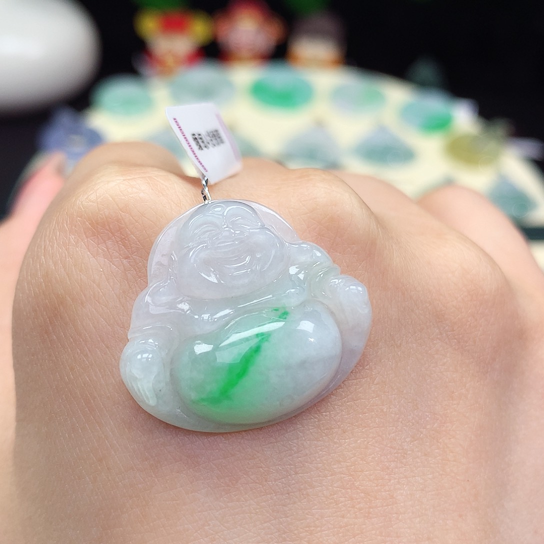 翡翠未镶嵌颈饰佛公