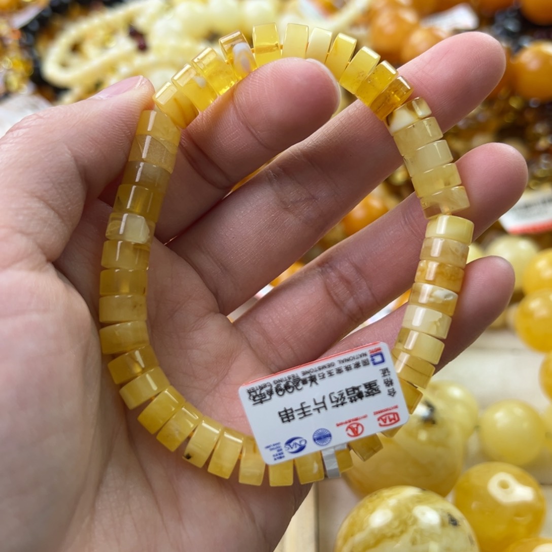 琥珀珠宝奇石未镶嵌