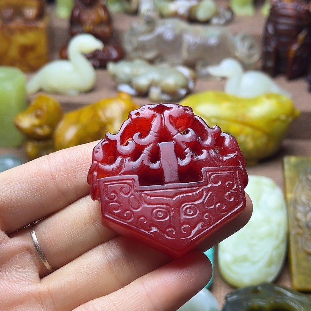 白玉菩提吊坠135。。