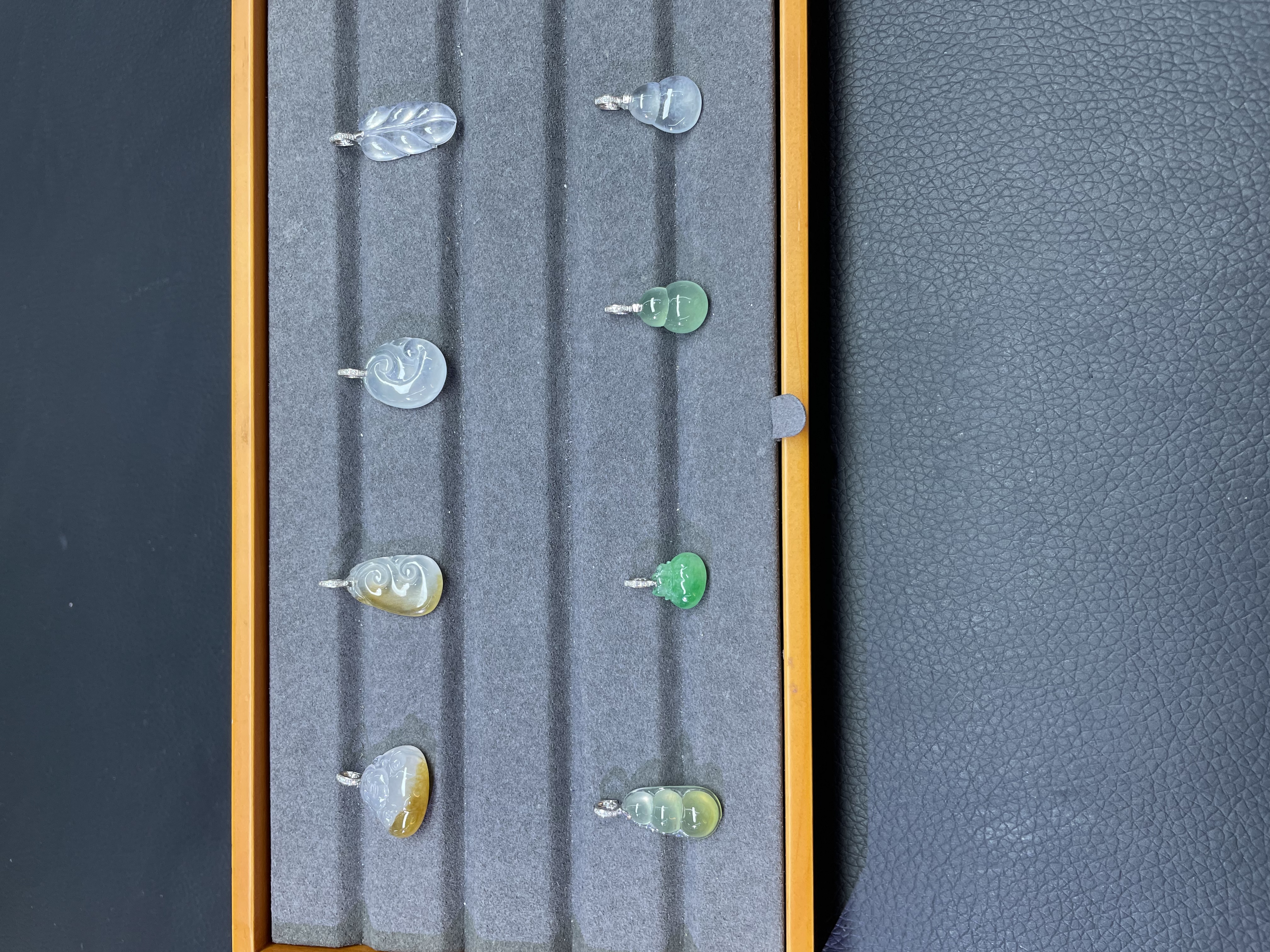 【小鱼严选彩虹盘】翡翠吊坠-18K金-多样性发其一-JJ05|CXQ21