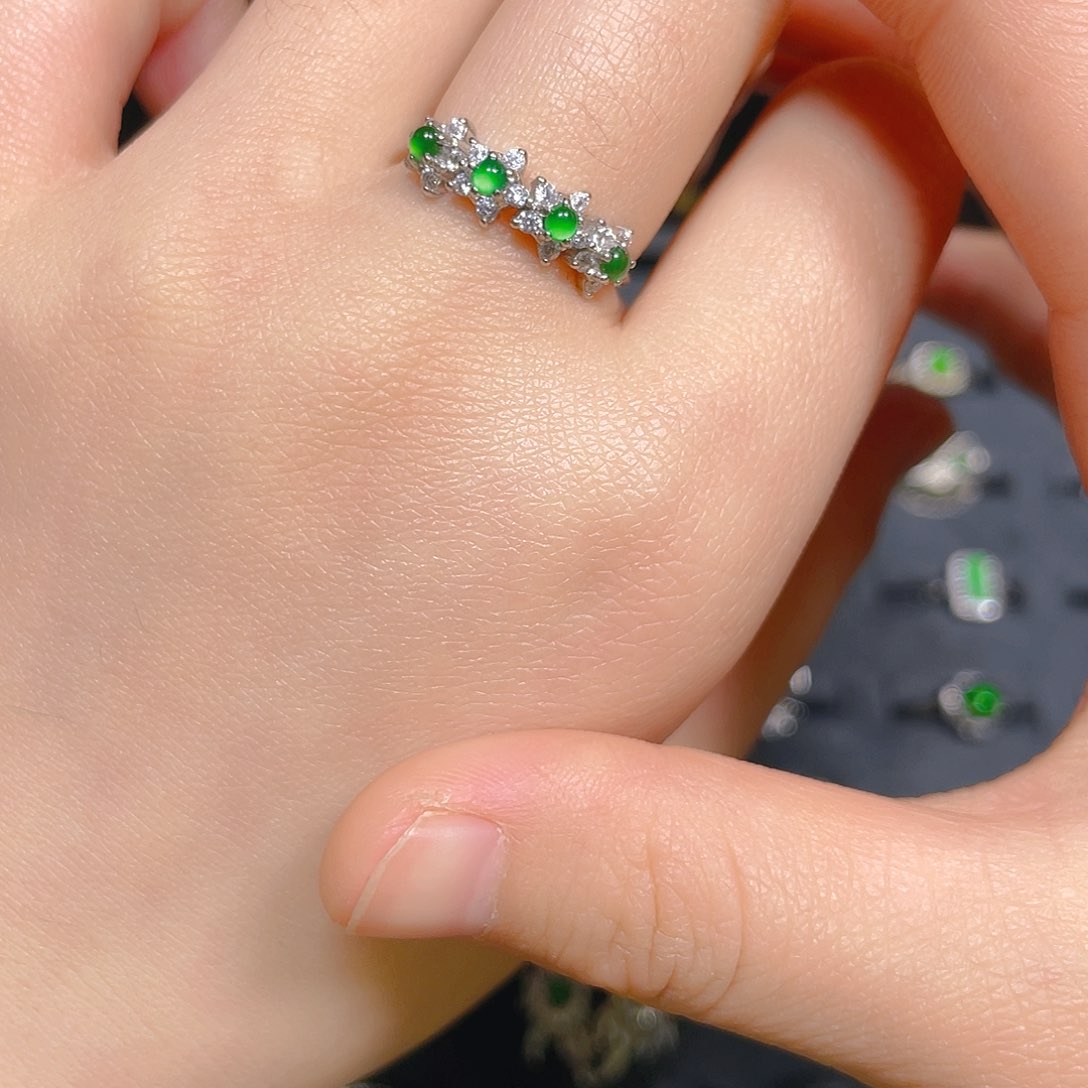 翡翠戒指银S925镶嵌戒指