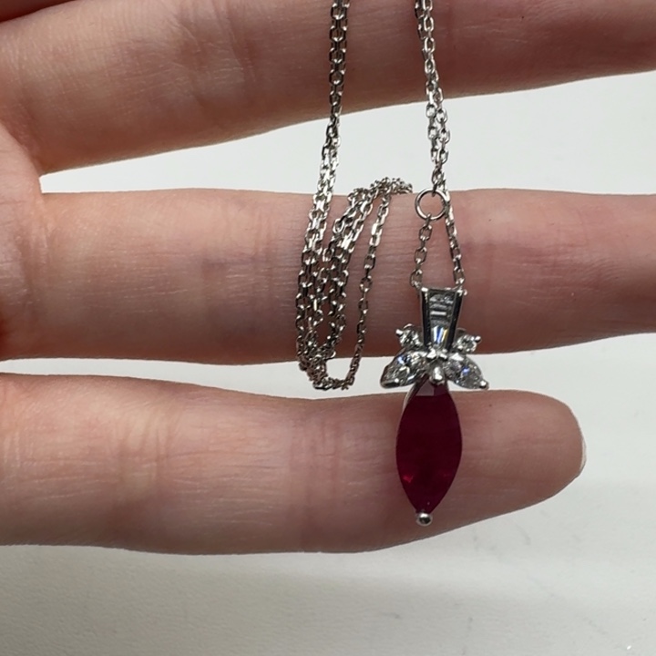 未镶嵌红宝石颈饰