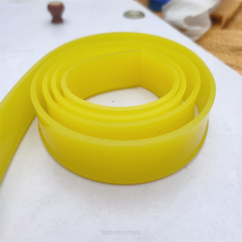 云霄洁玻璃刮刀硅胶条定制异味使用产品不锈钢刮水器居家胶条耐磨