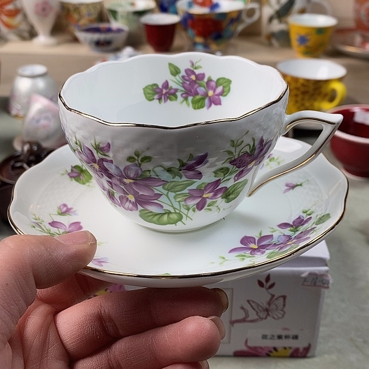 紫砂茶杯这个时候应该可以休息