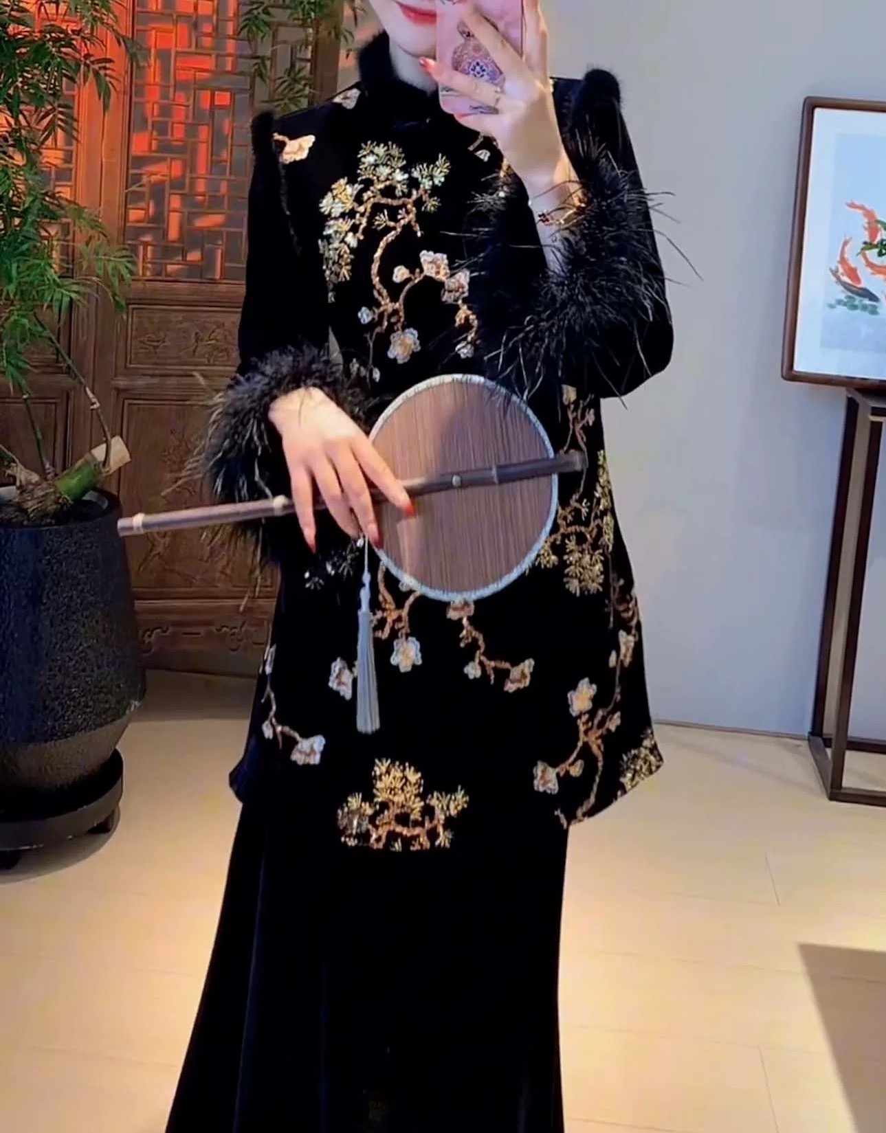 设计感新中式国风时尚女2025秋冬新款高级感盘扣毛毛边旗袍