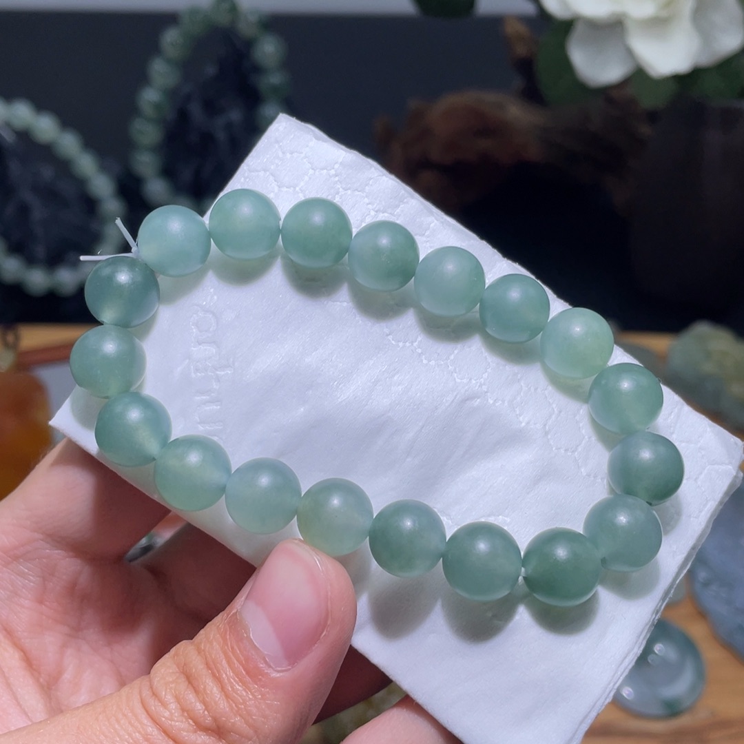 定制翡翠未镶嵌手串