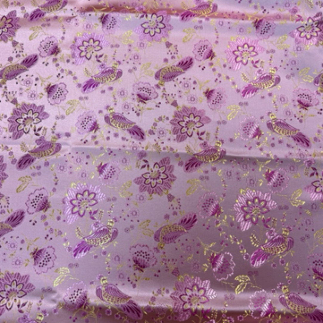 粉色莲花鸟软段面料，面宽1.1米买长度
