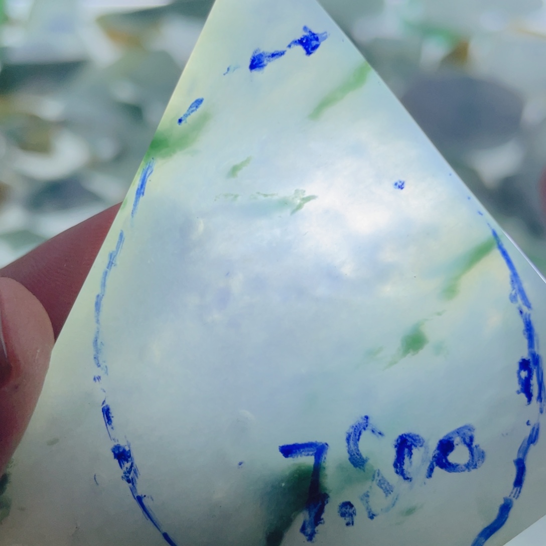 定制翡翠未镶嵌天然翡翠雕刻定制