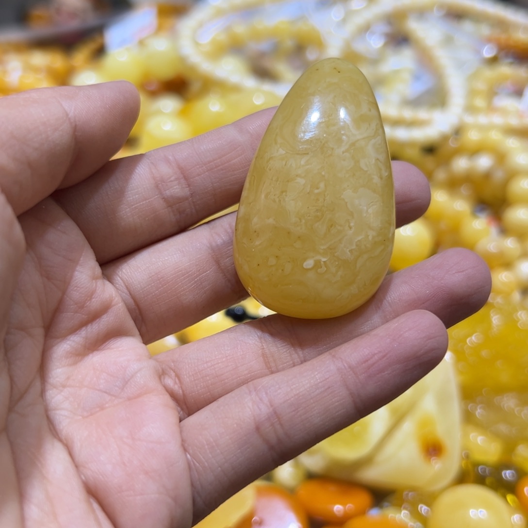 琥珀珠宝奇石未镶嵌