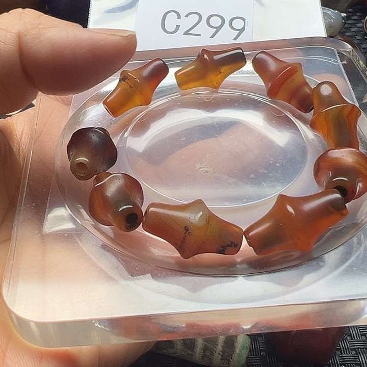 勾***践玛瑙/玉髓未镶嵌手链