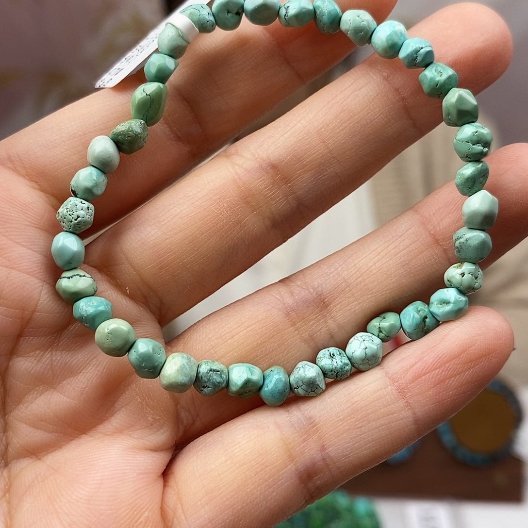 绿松石未镶嵌原矿