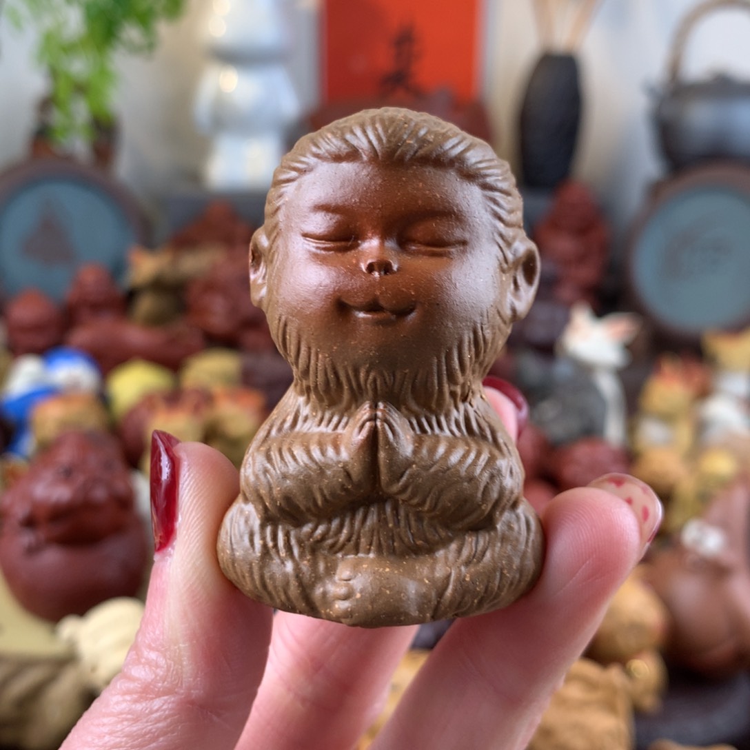 紫砂茶宠小悟空老段泥粉浆