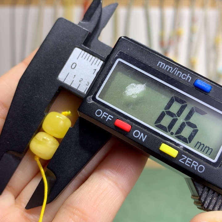 蜜蜡未镶嵌裸石配饰