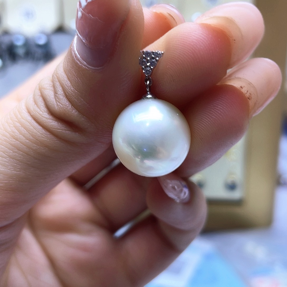 海水珍珠颈饰18K金镶嵌