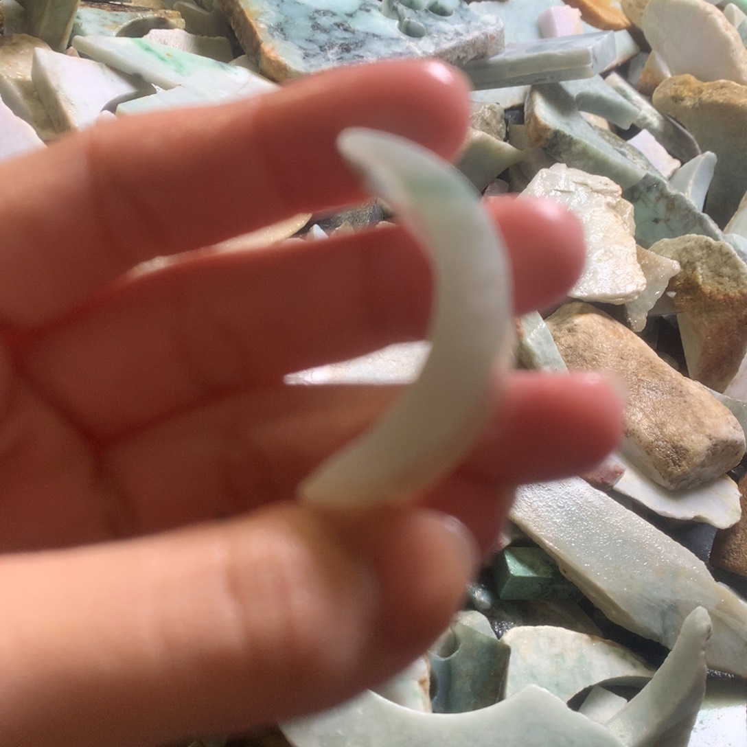 翡翠颈饰未镶嵌缅甸翡翠