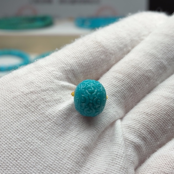 卫***金绿松石未镶嵌珠宝奇石