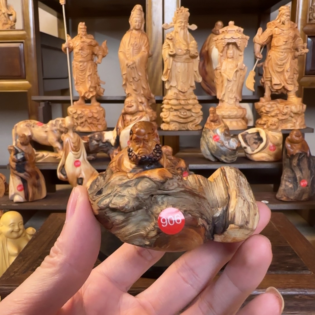 崖柏小木匠艺雕一物一拍