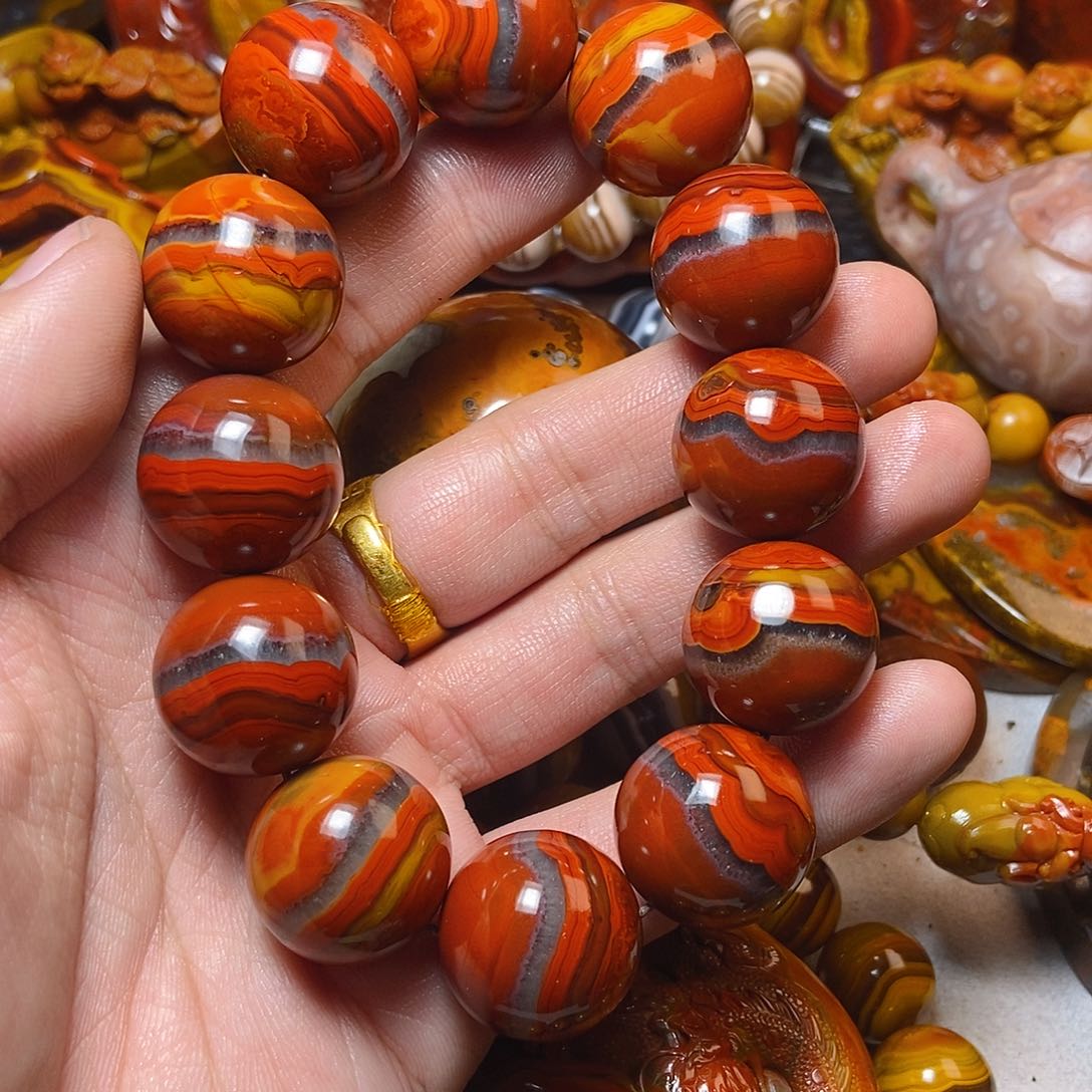 未镶嵌其他玛瑙/玉髓菩**师