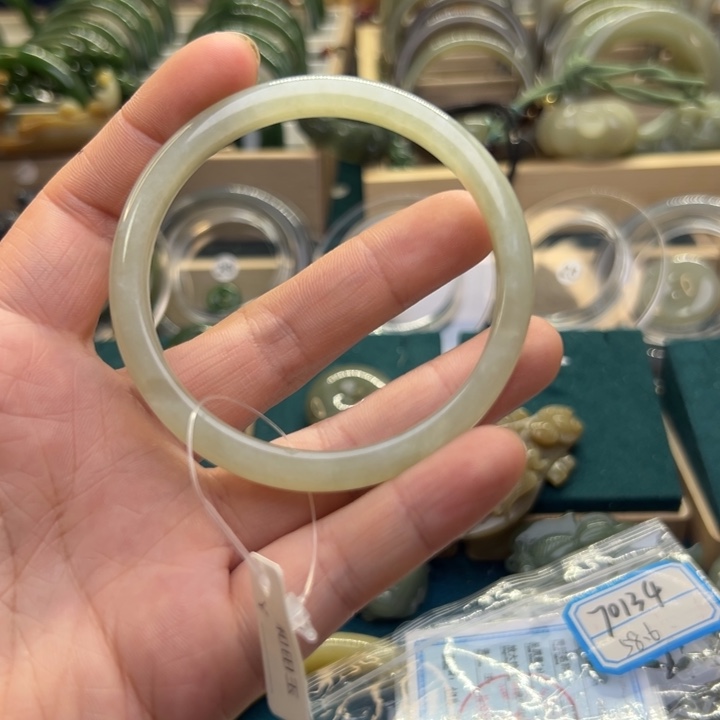 和田玉手镯未镶嵌58:6圈围70134