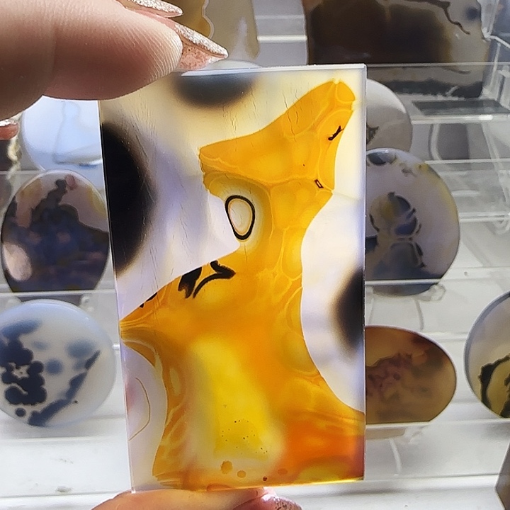 玛瑙/玉髓未镶嵌珠宝奇石