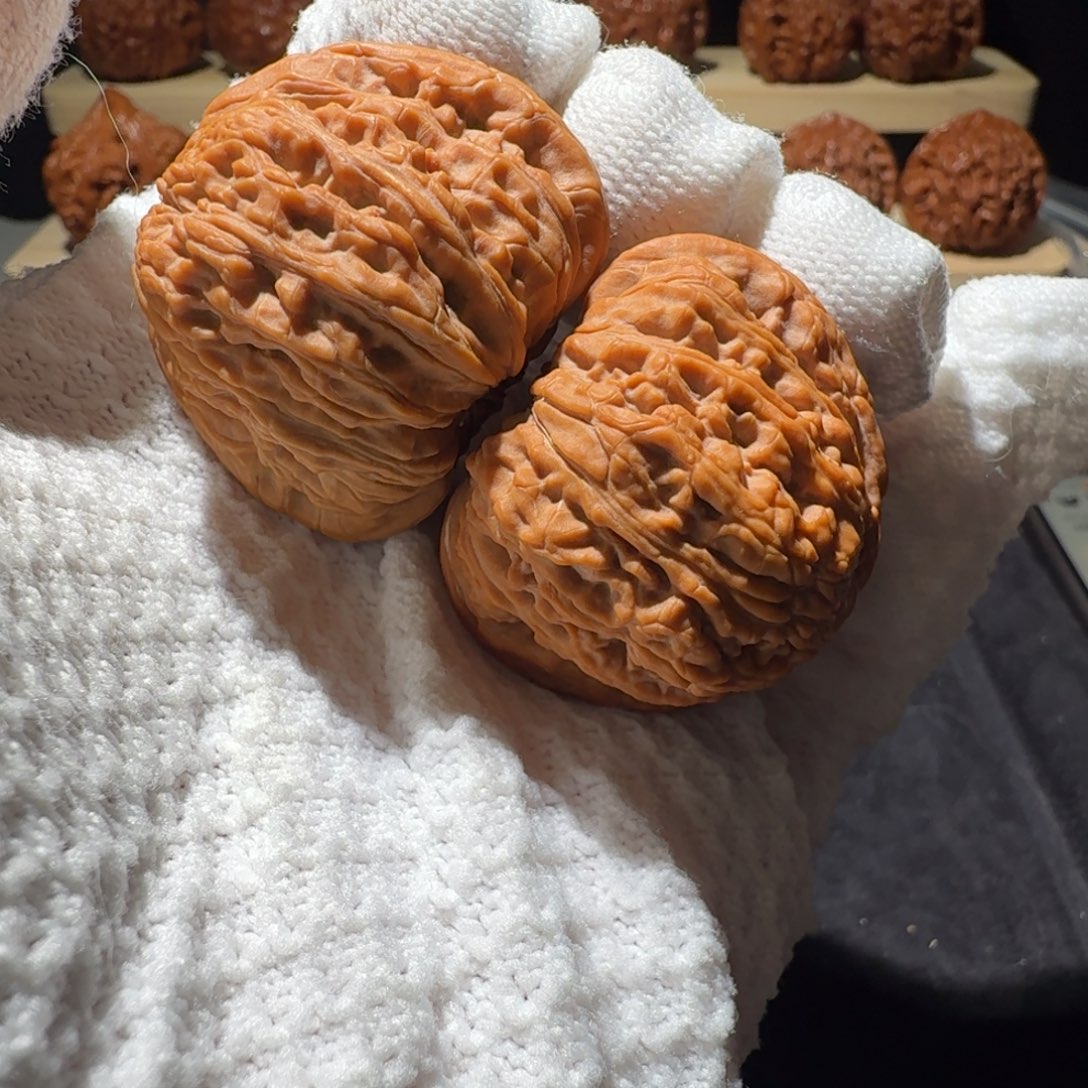 文玩核桃吊坠38.5全品密纹