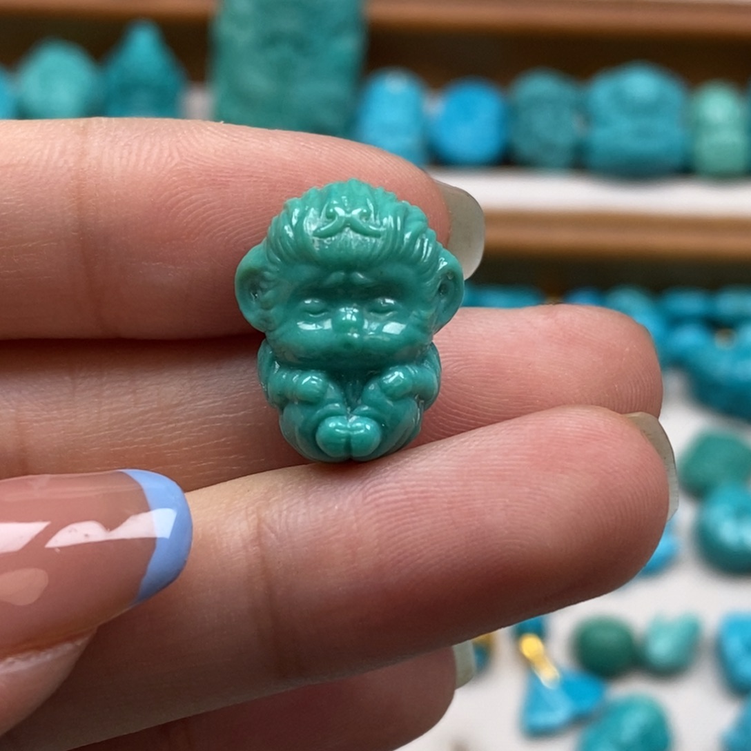 绿松石未镶嵌颈饰