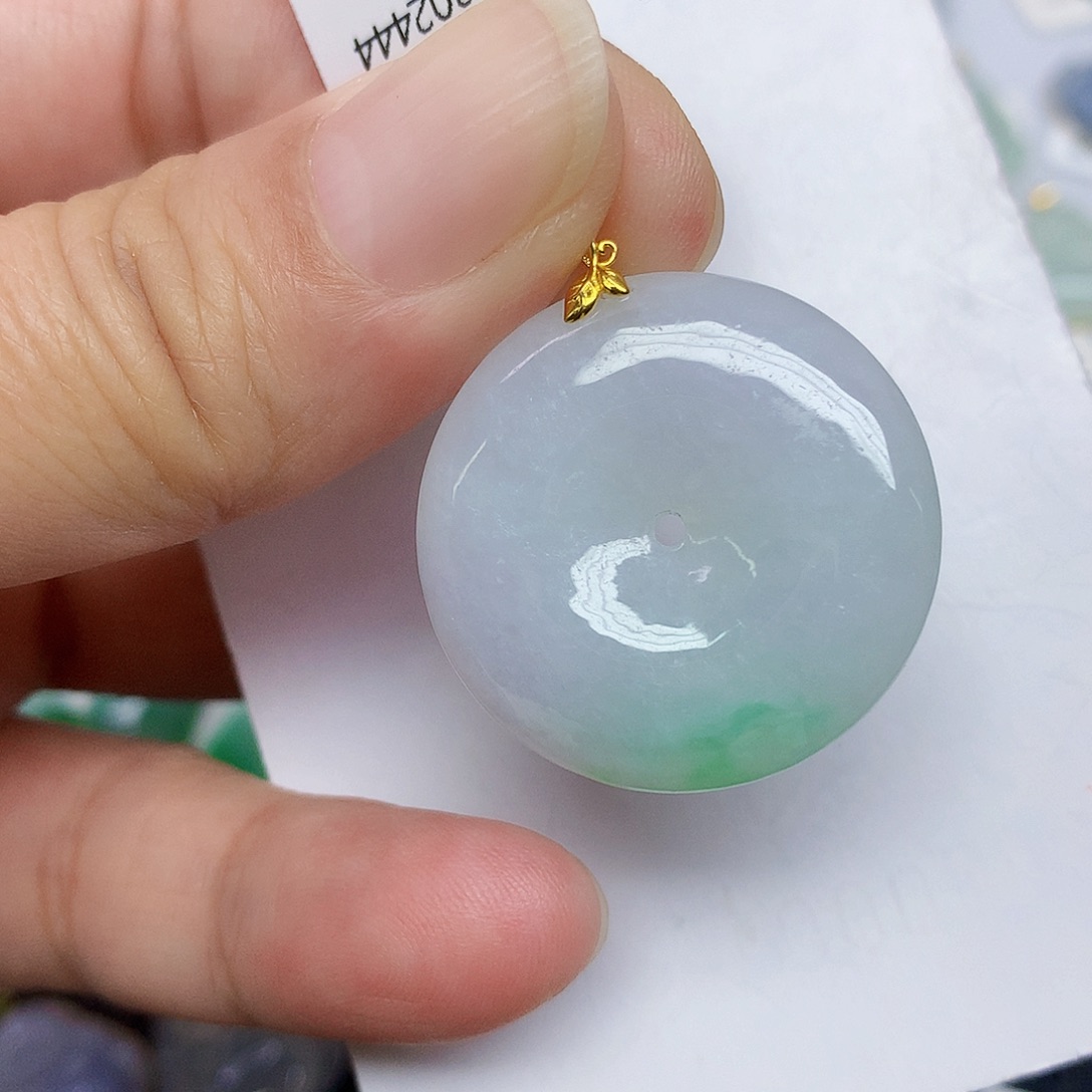 翡翠18K金镶嵌颈饰4566898