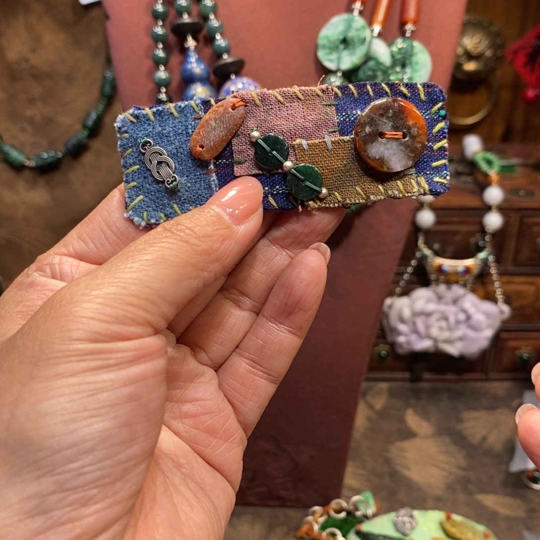 翡翠吊坠(赠链)未镶嵌