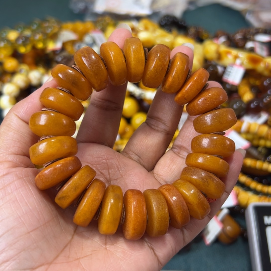 未镶嵌琥珀珠宝奇石765