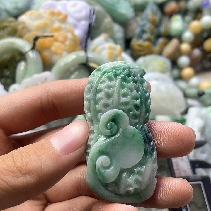 定制翡翠未镶嵌天然翡翠
