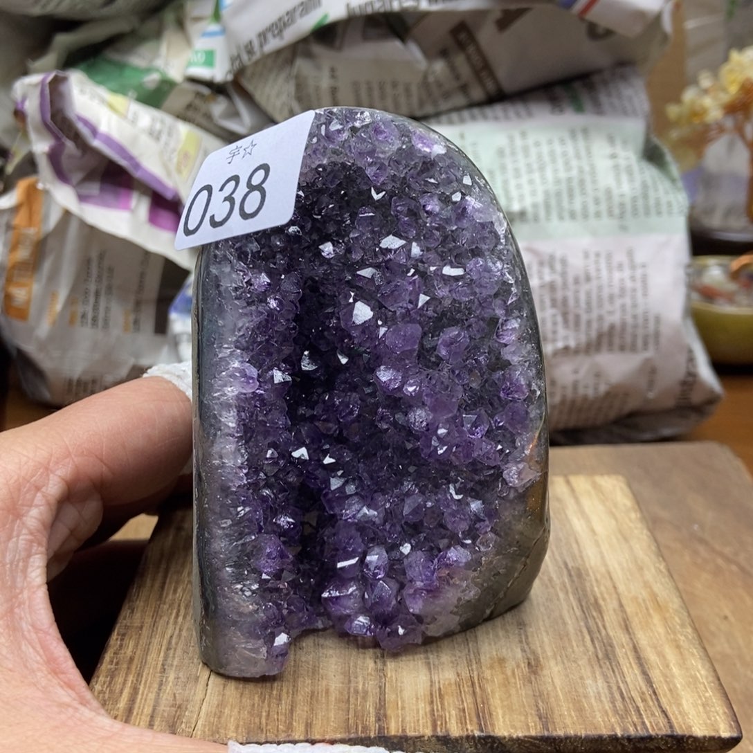 紫晶天然水晶摆件未镶嵌