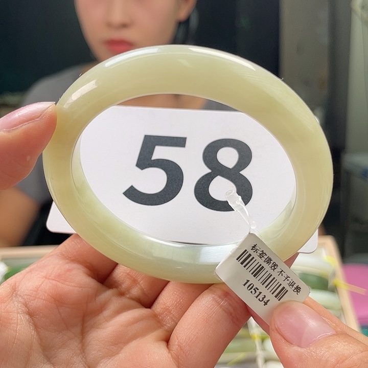 和田玉手镯未镶嵌103