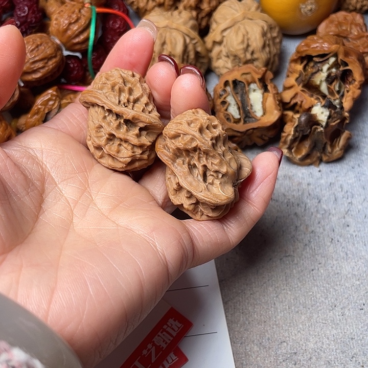 @***进吊坠文玩核桃鸟儿