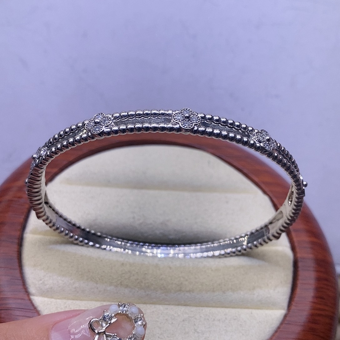 钻石手镯18K金镶嵌万花筒手镯k白17