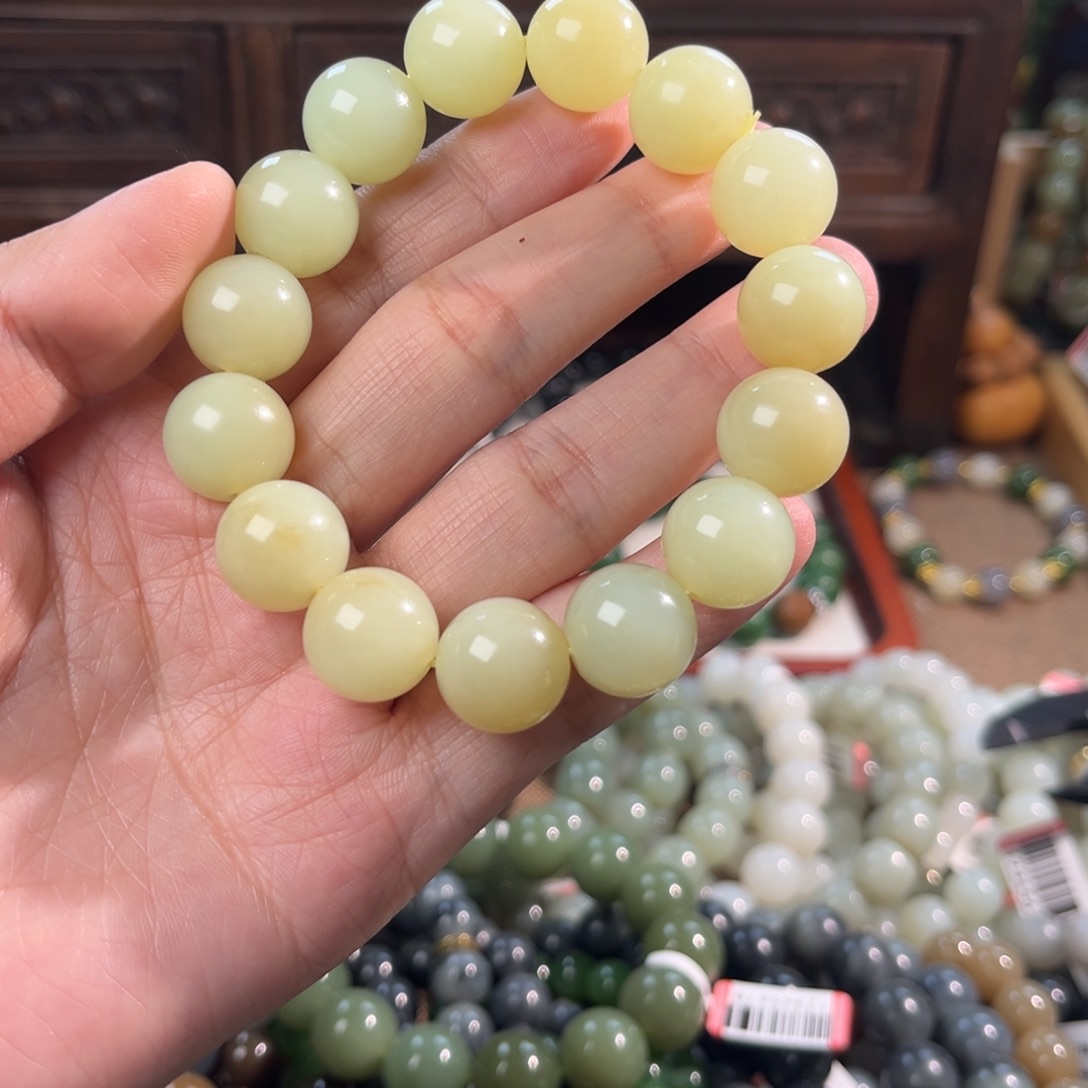 肥***仔和田玉未镶嵌手链