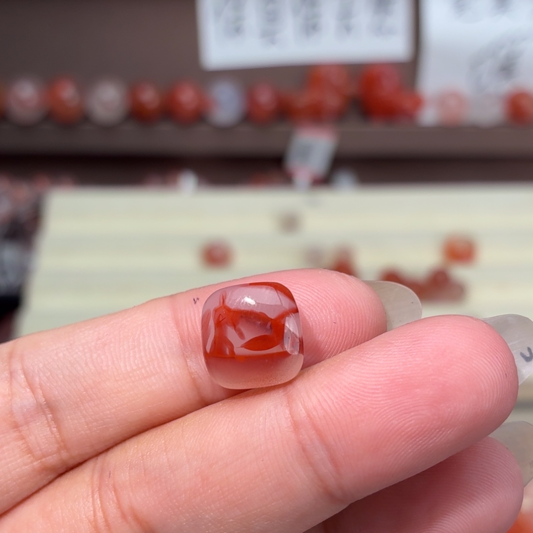 W***差南红玛瑙未镶嵌川料小方牌
